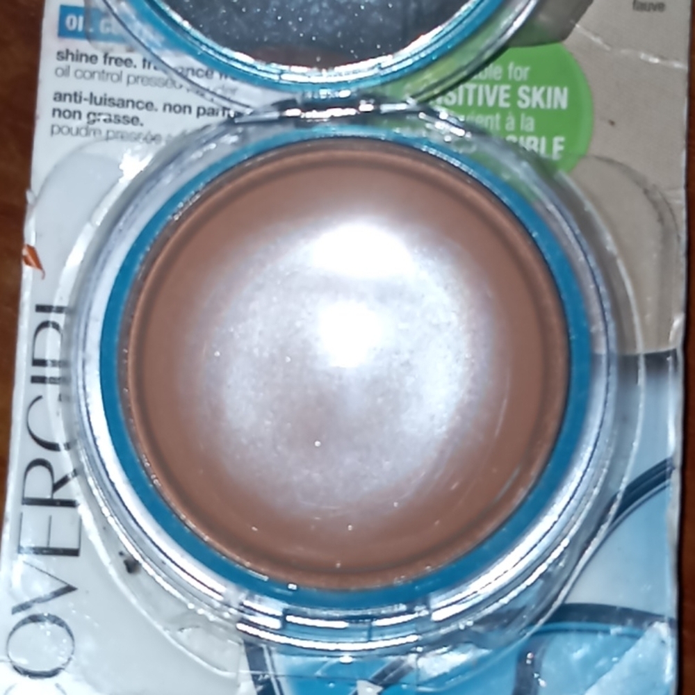 Covergirl pressed powder